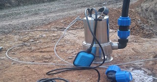 Установка дренажного насоса в Гатчине - услуги от СантехДомГтч, расценки от 3146 рублей