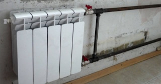 Установка биметаллических радиаторов отопления в квартире в Гатчине - от 2098 руб.